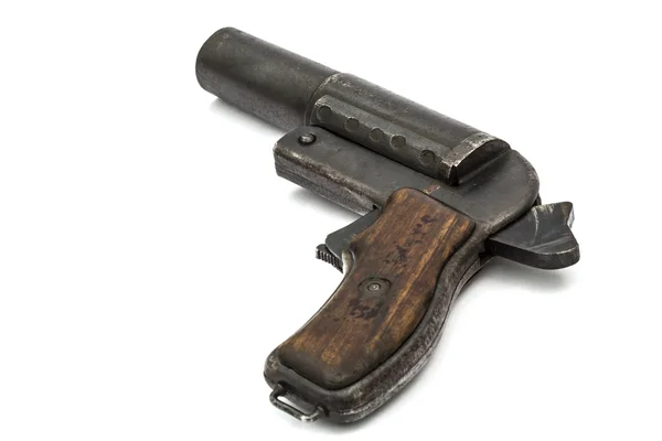 Oude signaal pistool, flare gun met de hamer hield, geïsoleerd op — Stockfoto