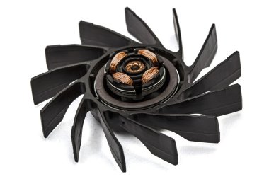 Pervane ve stator üzerinde beyaz backgrou izole vantilatör