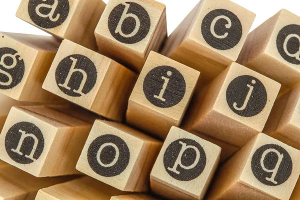 Alphabet anglais minuscule, collage de lettres isolées en bois — Photo
