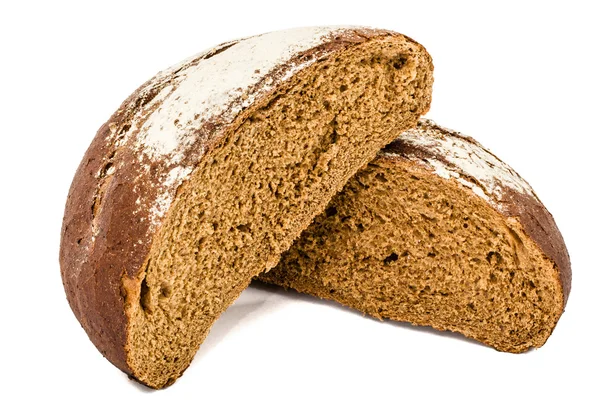 Corte meio pão fresco, isolado sobre fundo branco — Fotografia de Stock