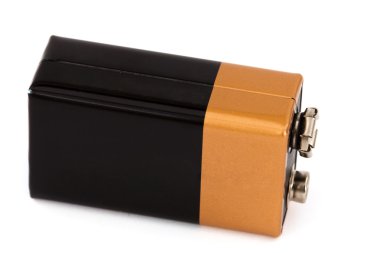 Beyaz arka plan üzerinde izole bir kare pil