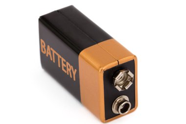 Beyaz arka plan üzerinde izole bir kare pil