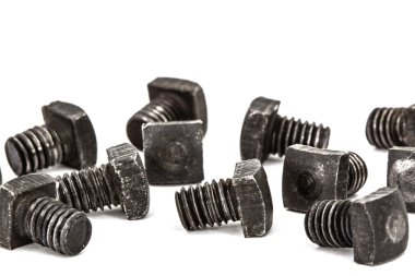 Beyaz arka plan üzerinde izole özel sertleştirilmiş vidalar