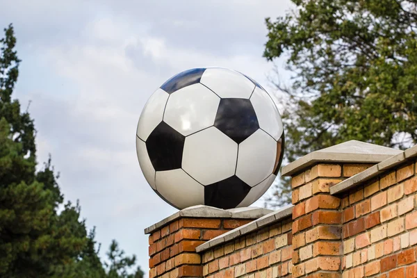 足球球制成的大理石、 装饰的建筑元素 — 图库照片