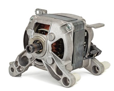 Elektrik motoru beyaz arkaplanda izole edildi