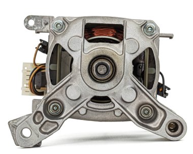 Elektrik motoru beyaz arkaplanda izole edildi