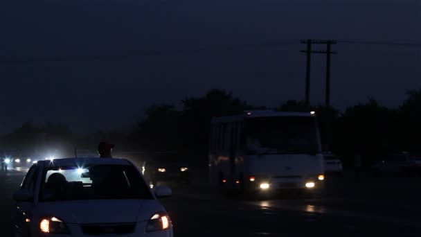Traffico stradale di notte — Video Stock
