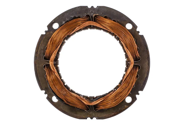Beyaz arka plan üzerinde izole elektrik motoru stator