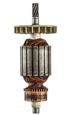 Rotor dan eski bir elektro motor yandı, üzerinde beyaz backgr izole