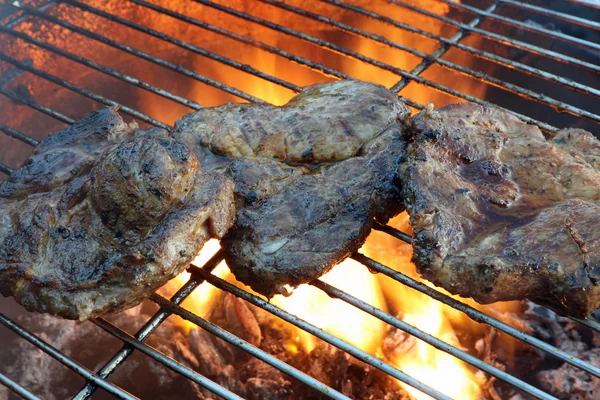 Filete en la parrilla de barbacoa — Foto de Stock