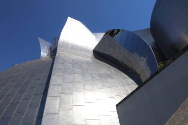 Los Angeles, ABD 10 Temmuz 2017: Walt Disney Konser Salonu. Frank Gehry tarafından tasarlanmıştır ve Los Angeles Müzik Merkezi 'nin dört salonundan biridir ve Filarmoni Orkestrası ve Los Angeles Master Chorale' in evidir..