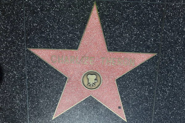 2017年7月10日 Charize Theron Star Hollywood Walk Fame ハリウッド ウォーク フェーム — ストック写真