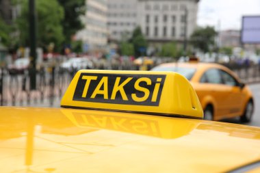 Taksi.