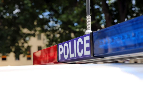 Polis