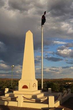 Anzak Tepesi'ndeki Savaş Anıtı. Alice Springs