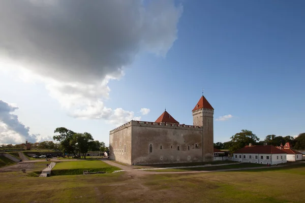 Kuressaare Saaremaa Estonya Ağustos 2019 Kuressaare Piskoposluk Kalesi — Stok fotoğraf
