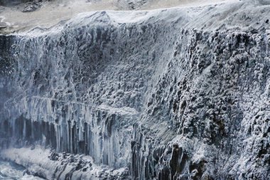 Buzlu kayaların kış dokusu Jokulsa boyunca bir Fjollum nehri, İzlanda