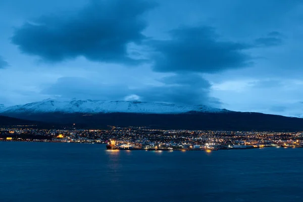 Veduta Panoramica Akureyri Tramonto Attraverso Eyjafjordur Islanda — Foto Stock