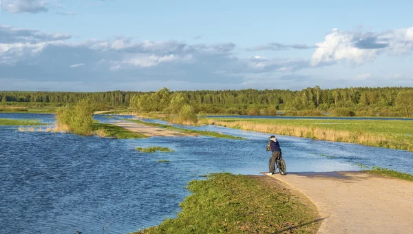 Water barrier. River Sukhodrev, Kaluga region, Russia — Stock Photo, Image