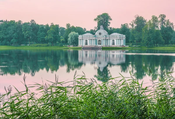 Evening in Catherine Park. Pushkin near St.-Petersburg, Russia. — Stock Photo, Image