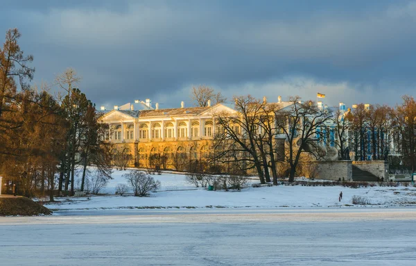 Galerie Great Pond et Cameron dans le parc Catherine. Pouchkine — Photo