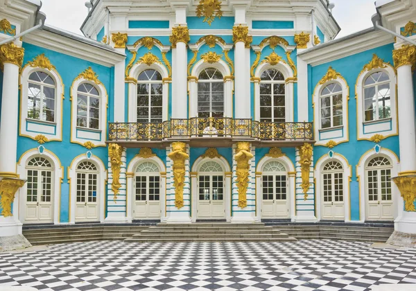 Pawilon Ermitaż w parku Katarzyna — Zdjęcie stockowe