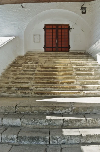 O portão da antiga igreja russa — Fotografia de Stock