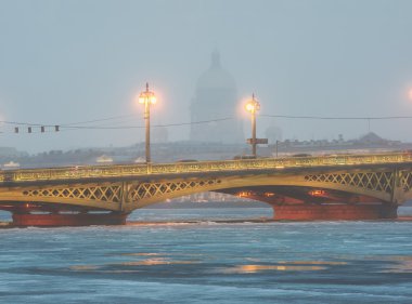 Neva Nehri, Blagoveshchensky Köprüsü. Saint Petersburg, Rusya Federasyonu