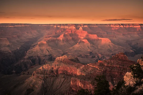 Gün batımından önce Grand Kanyonu Panoraması
