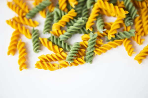 Fusilli Pasta Yellow Green White Plate Natural Durum Wheat Pasta — Stock Photo, Image