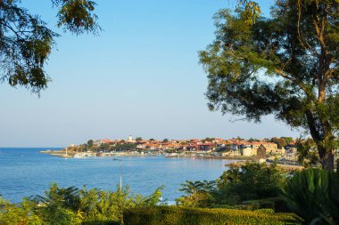 Bu, Bulgaristan 'daki eski bir turistik kentin manzarası.