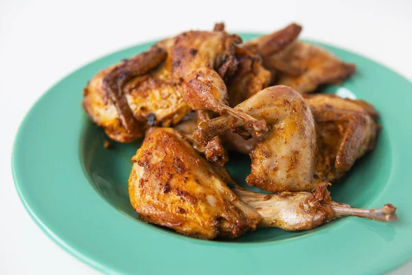 Delicious Grilled Fried Quails Lie Green Plate Delicious Healthy Meat — Stock Photo, Image
