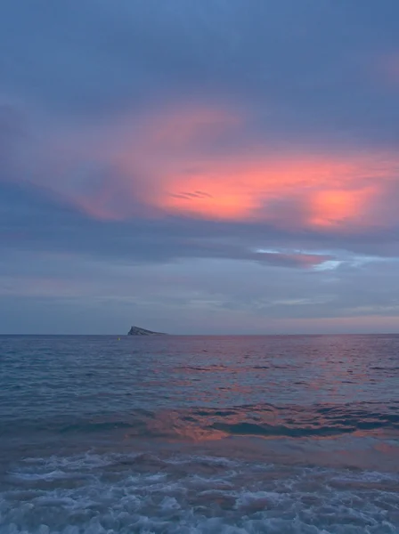 Denizin üzerinde gün batımı