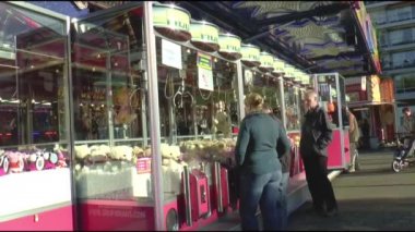 Şehir merkezinde yıllık lunapark