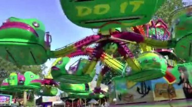 Şehir merkezinde yıllık lunapark