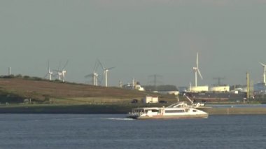 Feribot geçiş gemi kanal olduğunu