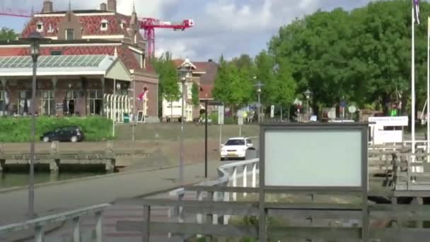 Station en veerboten — Stockvideo