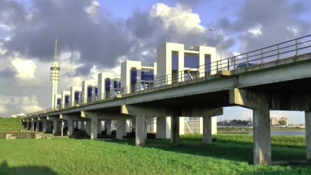 Śluzy między Markermeer i Ijsselmeer — Wideo stockowe