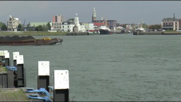 Barge with coal floating on river — Stock Video