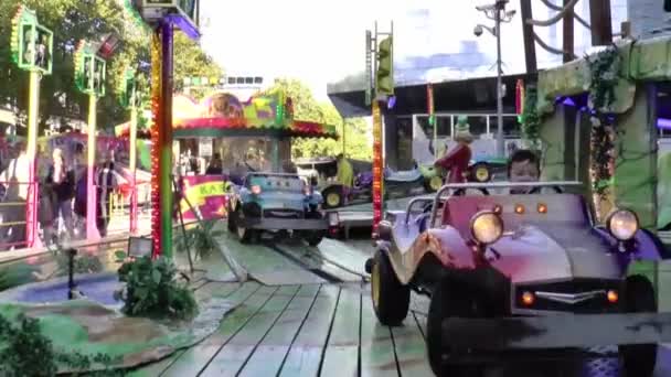 Foire annuelle dans le centre de la ville — Video