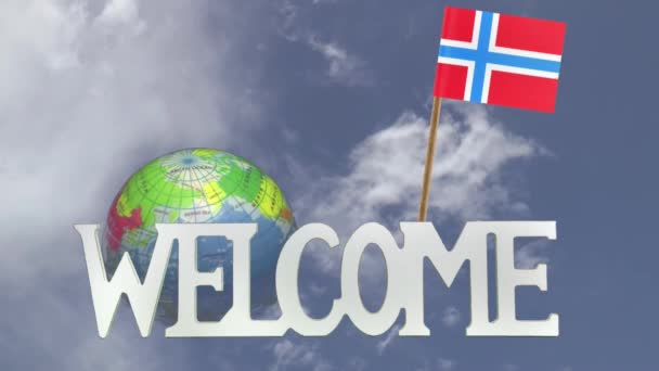 Поворотний глобус і невелику паперову прапор Норвегії — стокове відео