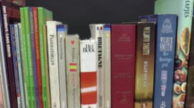 Kitaplıktaki kitaplar