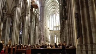 Aziz Peter Katedrali hizmetinde