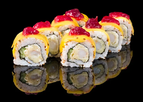 Sushi isolerade på svart — Stockfoto