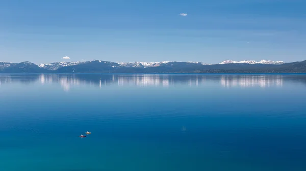 皮划艇太浩湖 — 图库照片