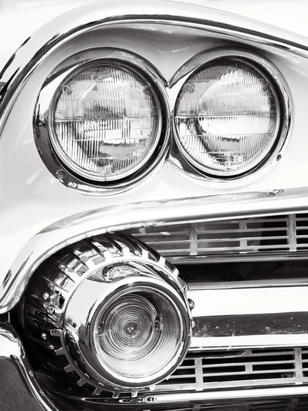 Classic car headlights — Stock Photo, Image