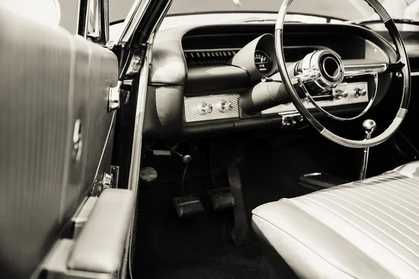 Interior clássico do carro — Fotografia de Stock