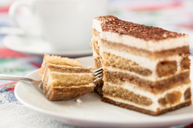 Kahve ile tiramisu pasta