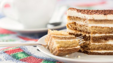 Kahve ile tiramisu pasta