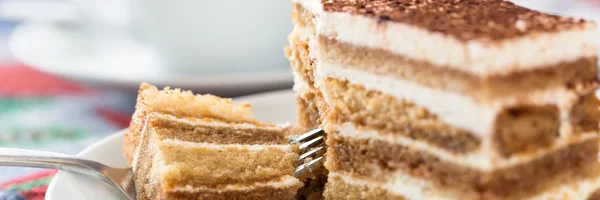 Tarta de tiramisú con café —  Fotos de Stock